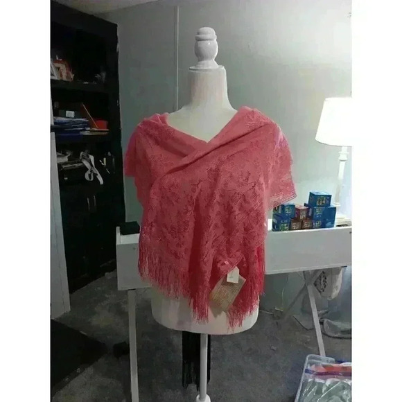 "INDIGO SOUL" Ladies 62" x 28" 100% Polyester Pink Lace Scarf - Picture 2 of 8